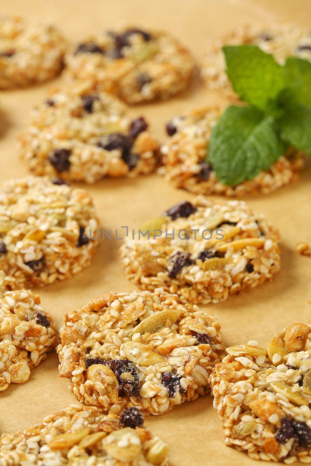 Sesame raisin cookies with pumpkin seeds