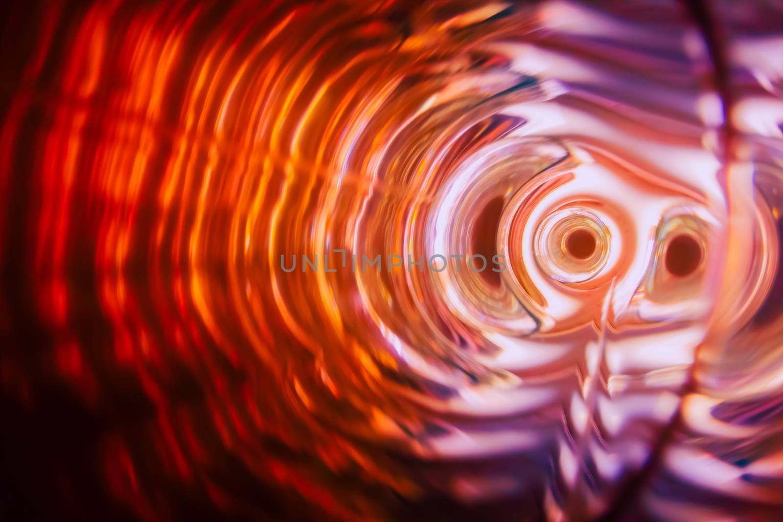 Sound waves in the visible full color in the dark