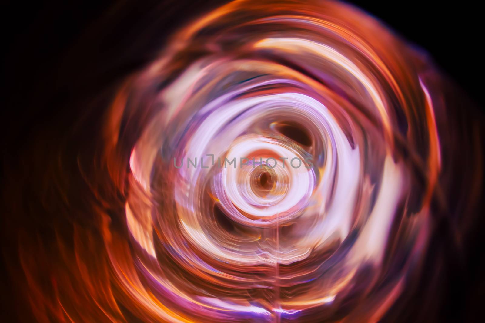 Sound waves in the visible full color in the dark