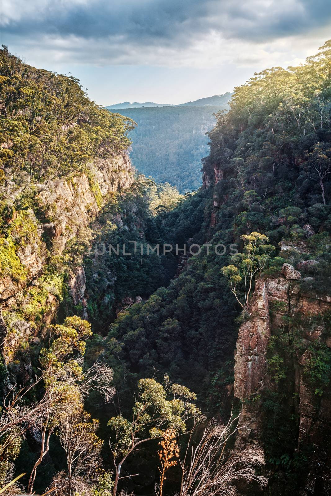 Views through the mountain gorge by lovleah
