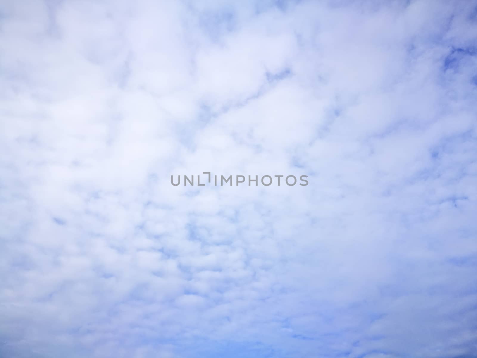 Blue sky with clouds by yuiyuize