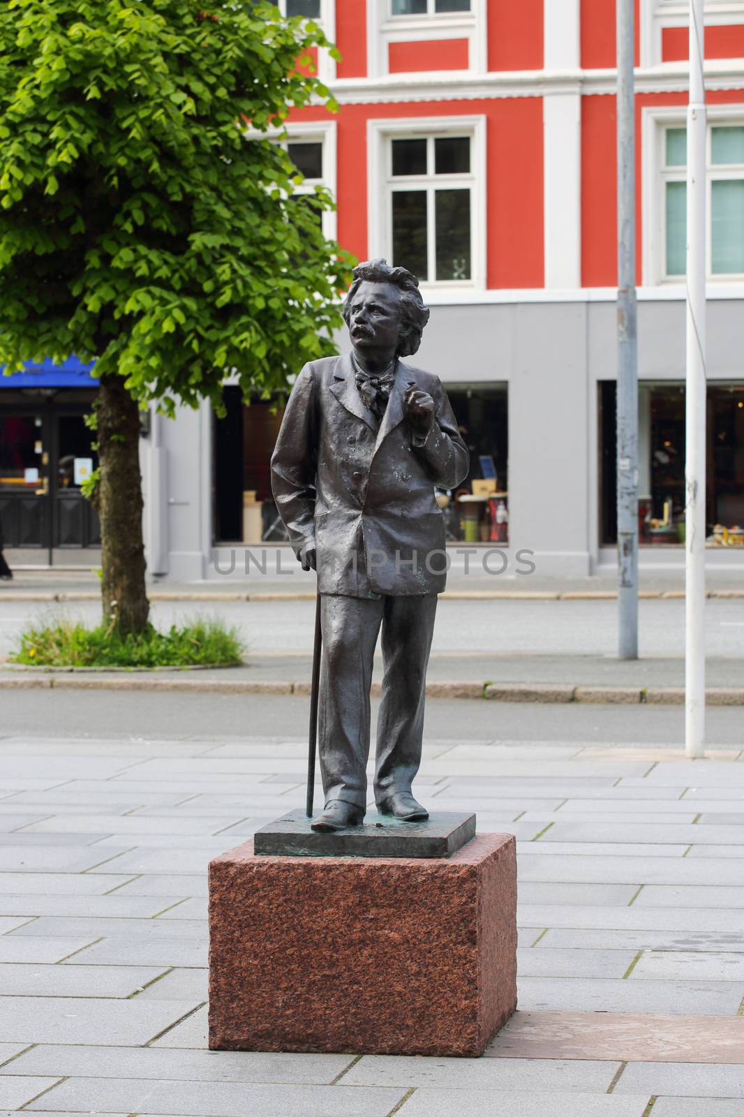 Sculpture of the famous Norwegian composer Edvard Grieg near Grieg Hall in Bergen, Norway