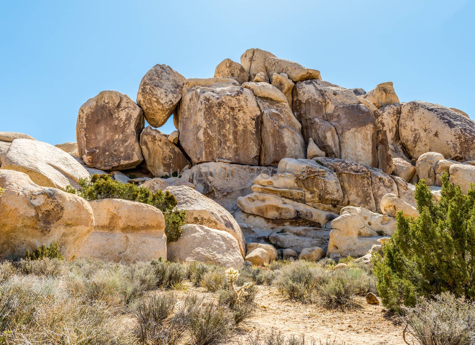 Granite boulders in the Hall of Horrors area of Joshua Tree Nati by Njean