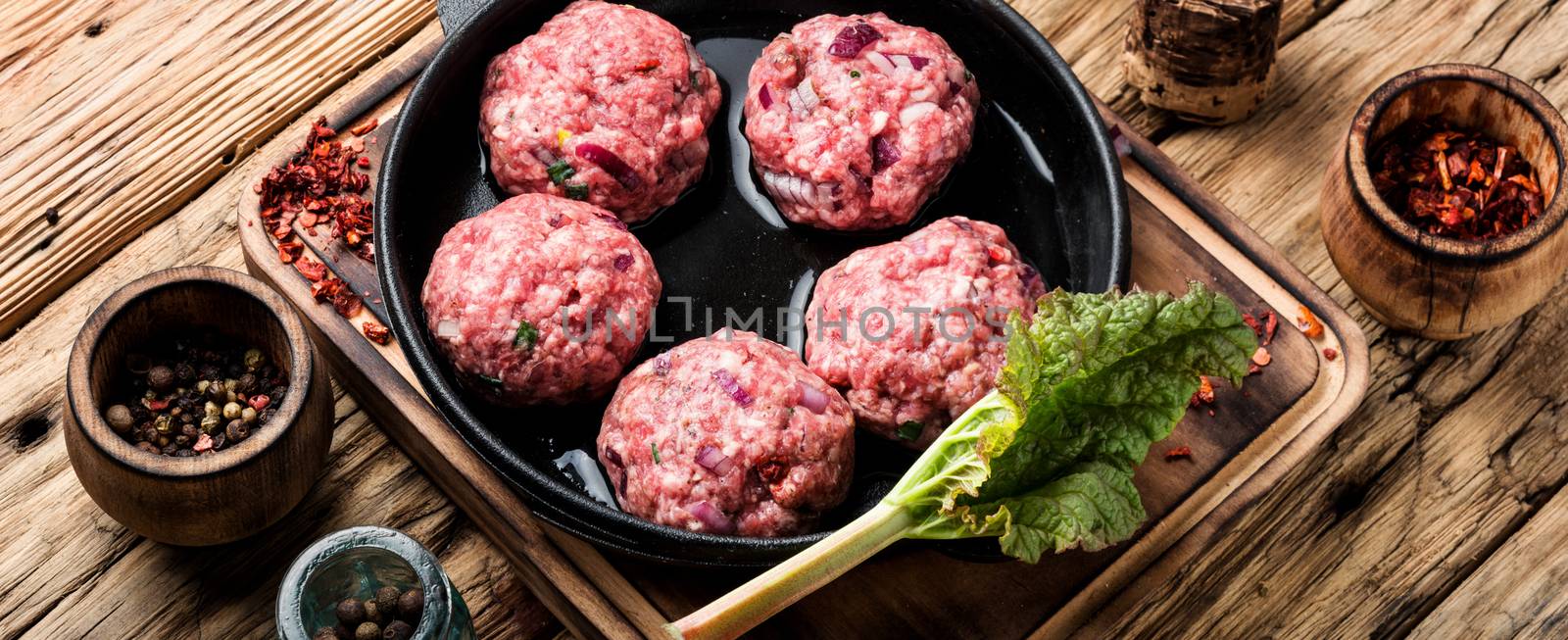 Raw meat balls by LMykola
