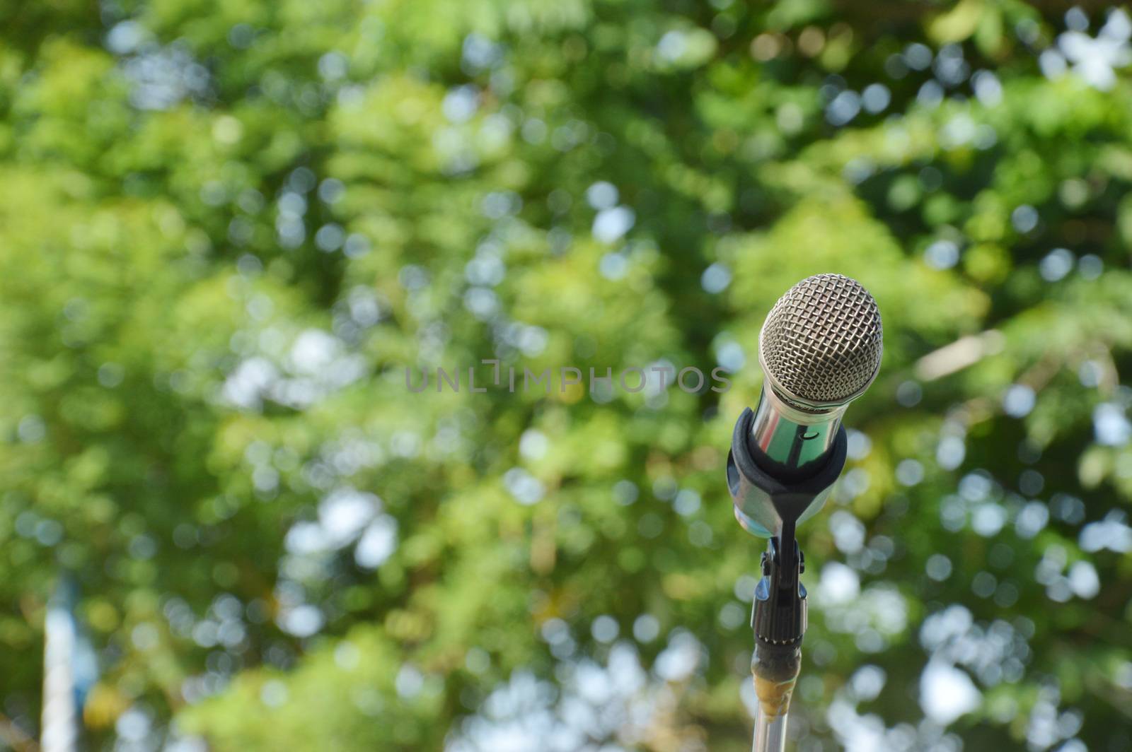 microphone by antonihalim