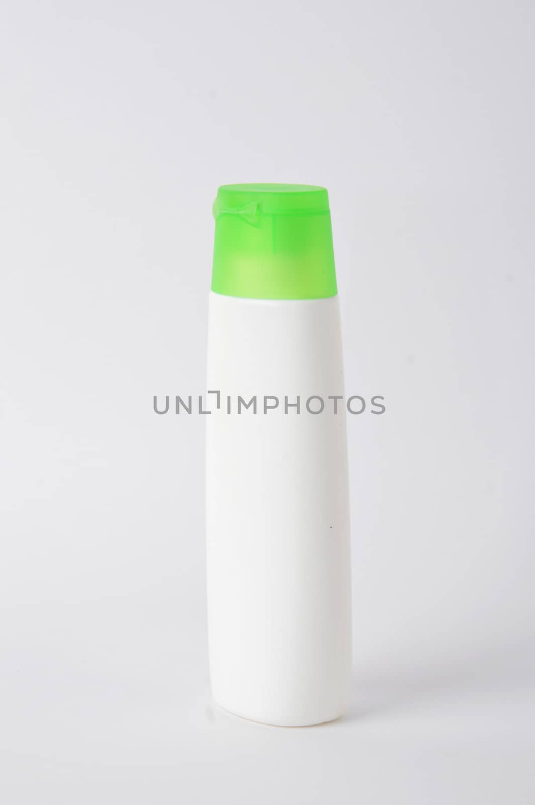 plastic bottles by antonihalim