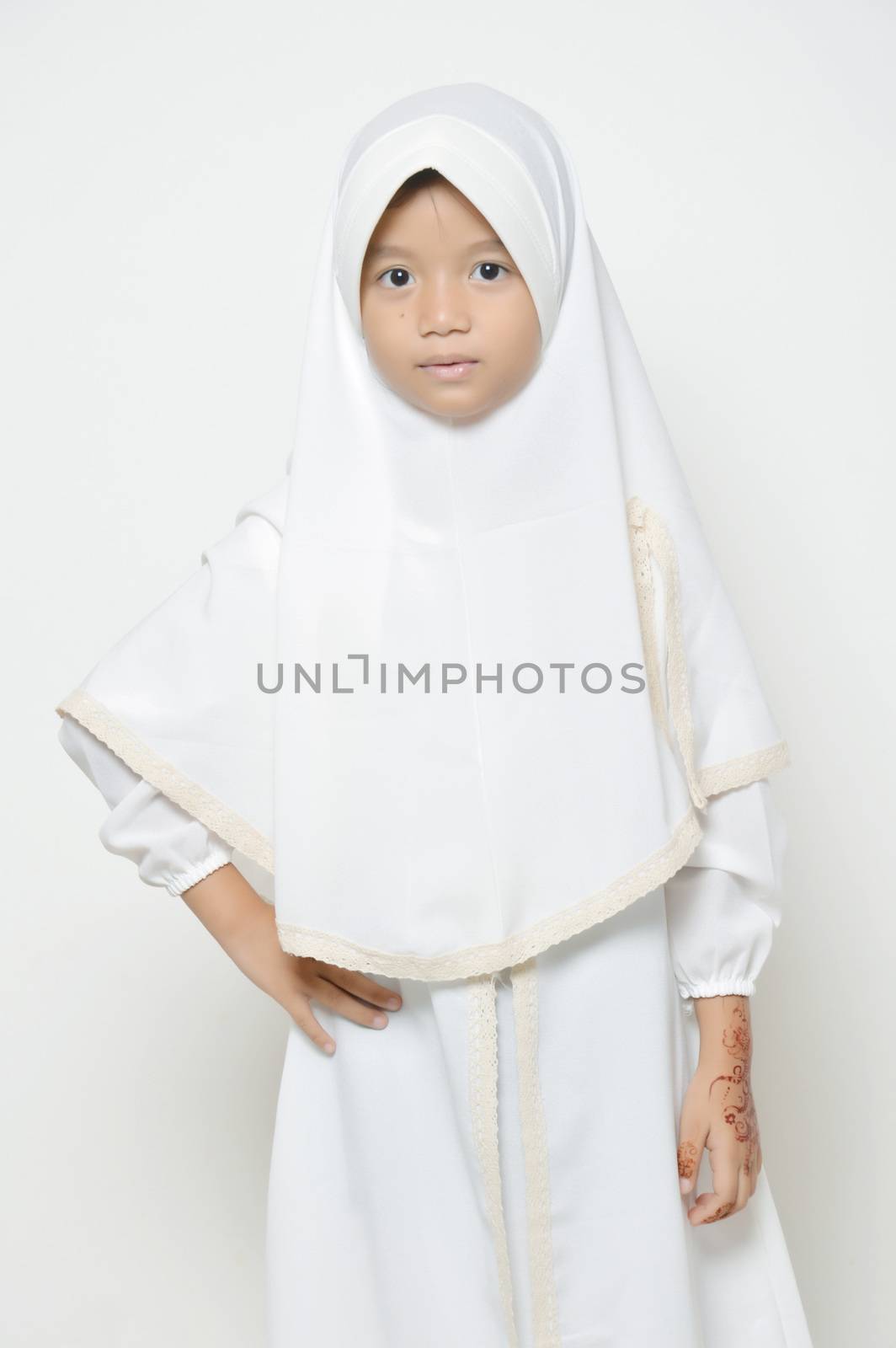 Moslem Asian little girl by antonihalim