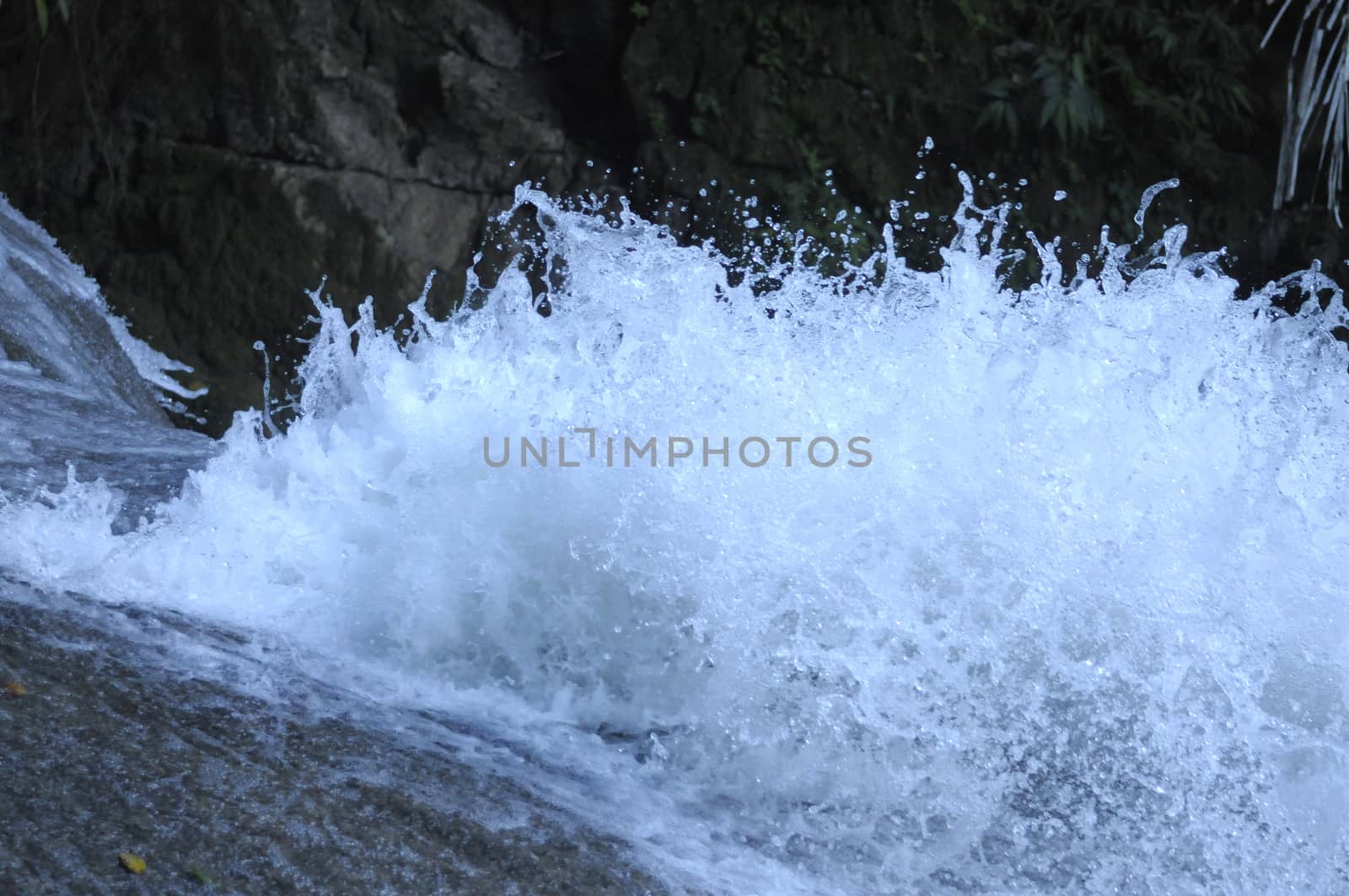 Bantimurung waterfall by antonihalim