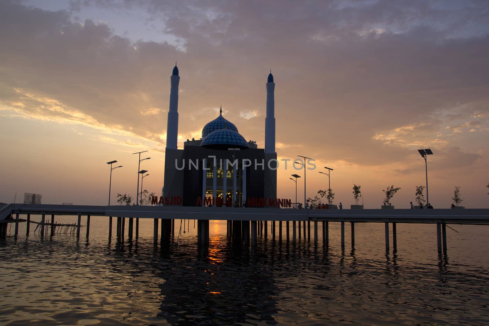 Amirul mukmini mosque by antonihalim