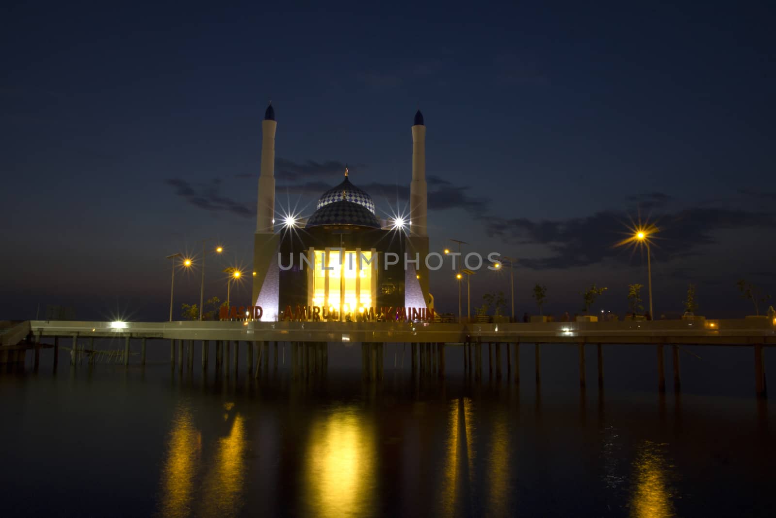 Amirul mukmini mosque by antonihalim