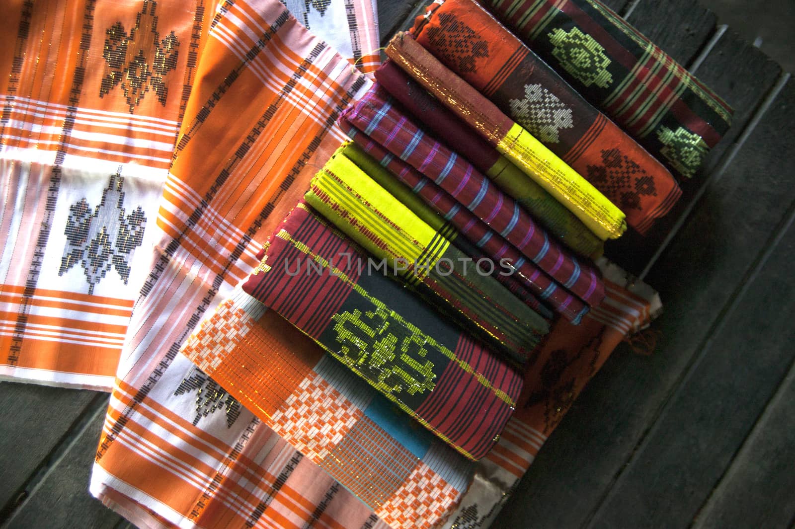 lipa sabbe, traditional woven silk fabrics from Sengkang