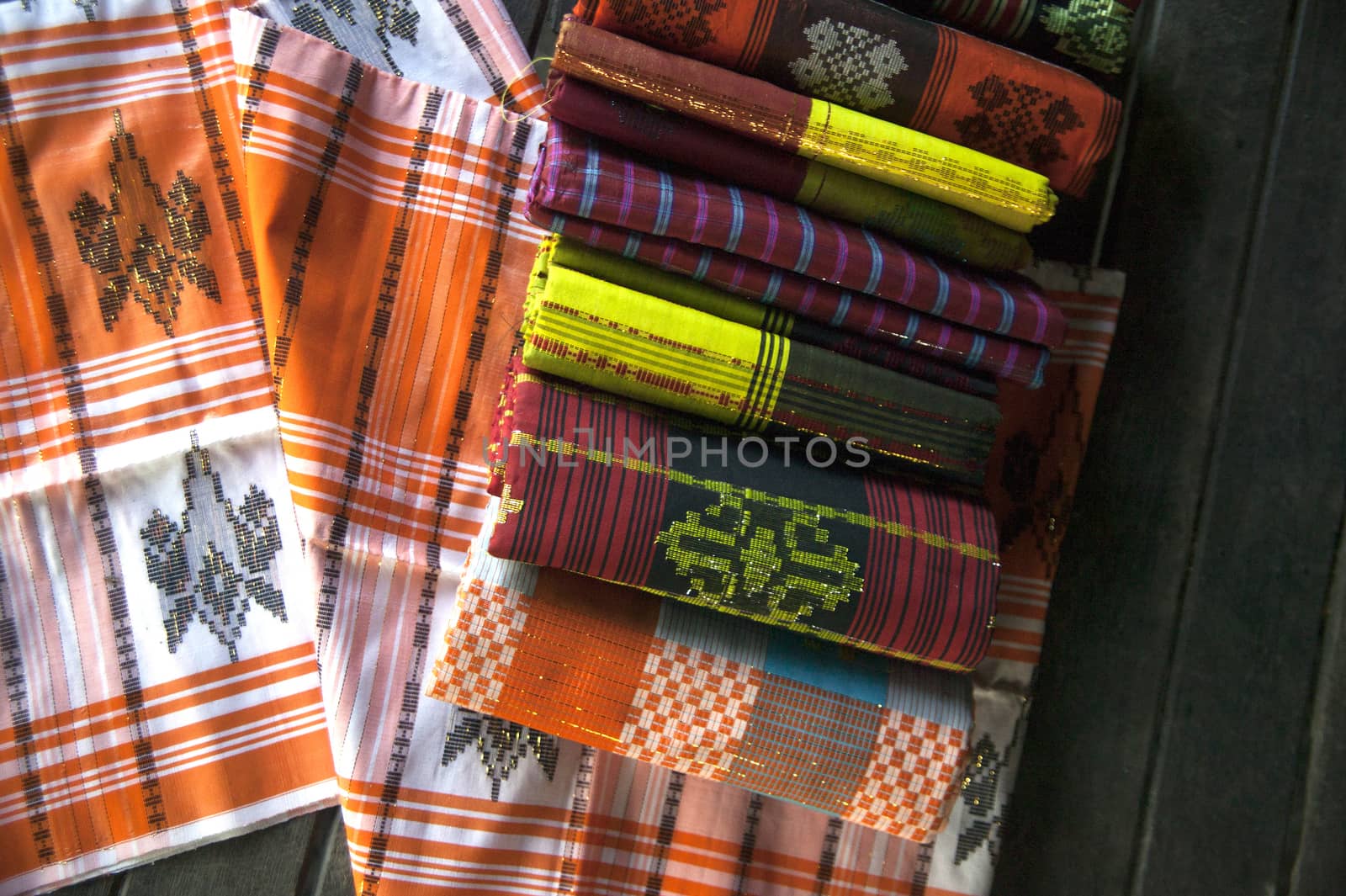 lipa sabbe, traditional woven silk fabrics from Sengkang