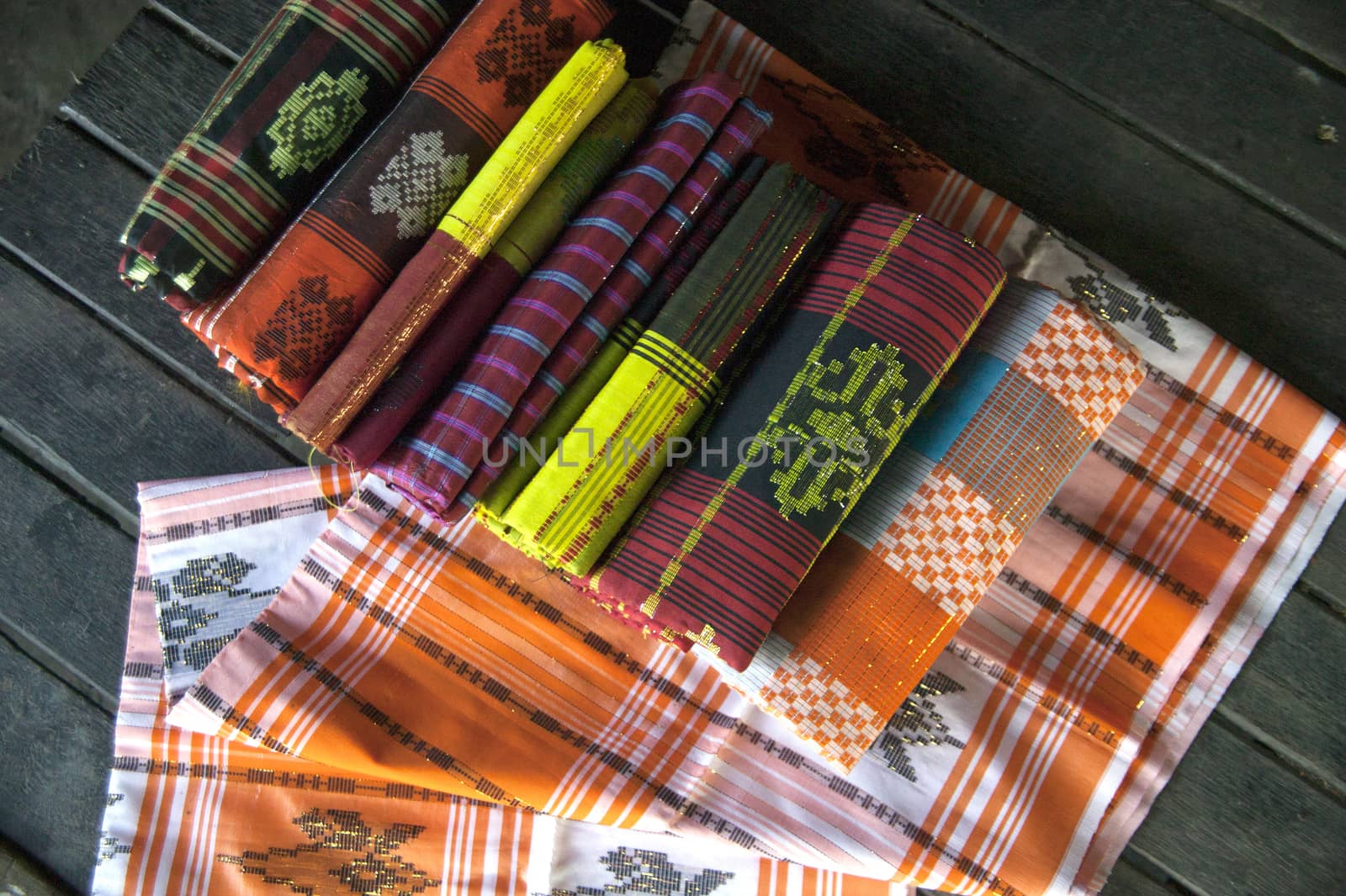 lipa sabbe, traditional woven silk fabrics from Sengkang