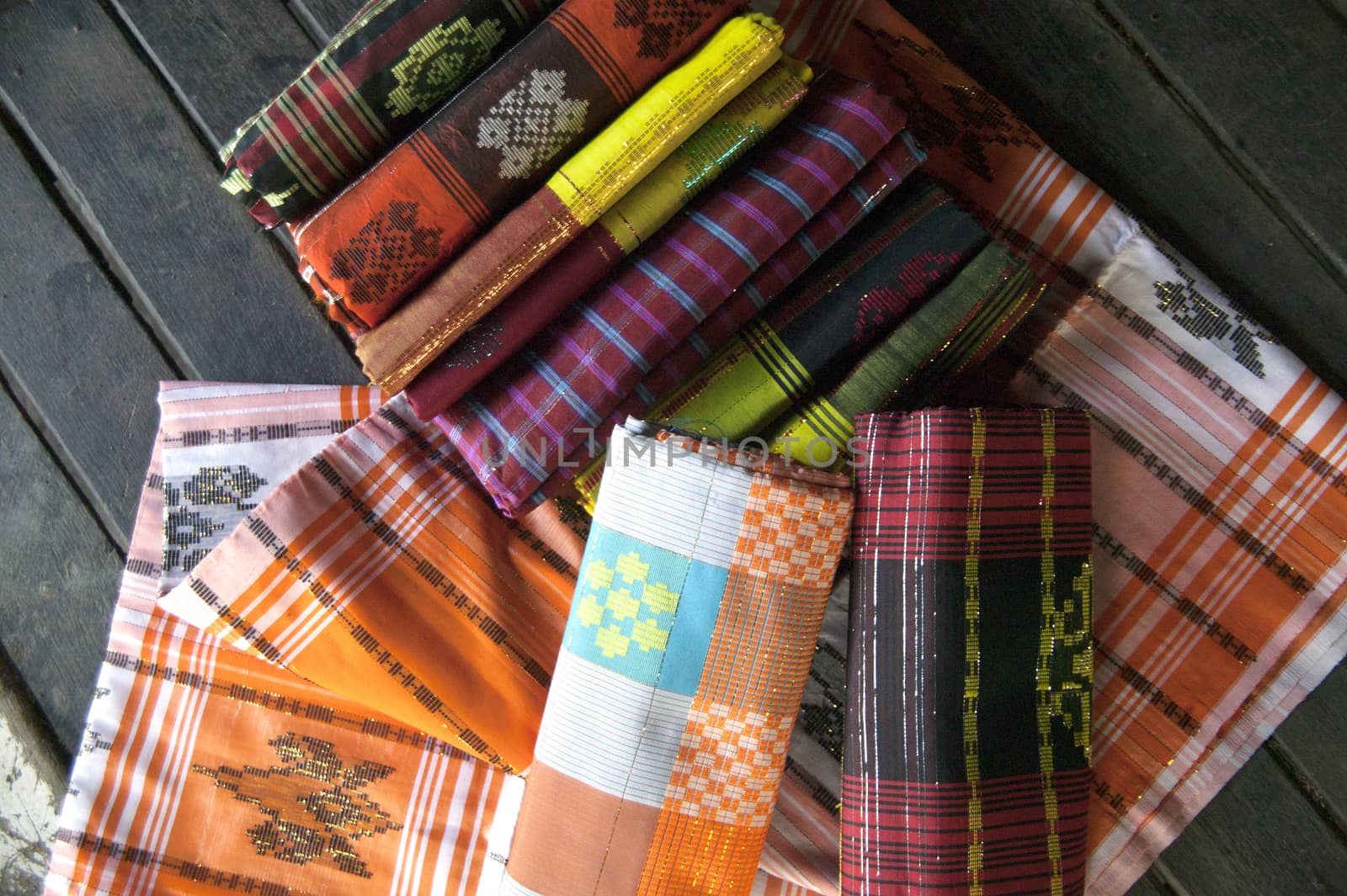 lipa sabbe, traditional woven silk fabrics from Sengkang