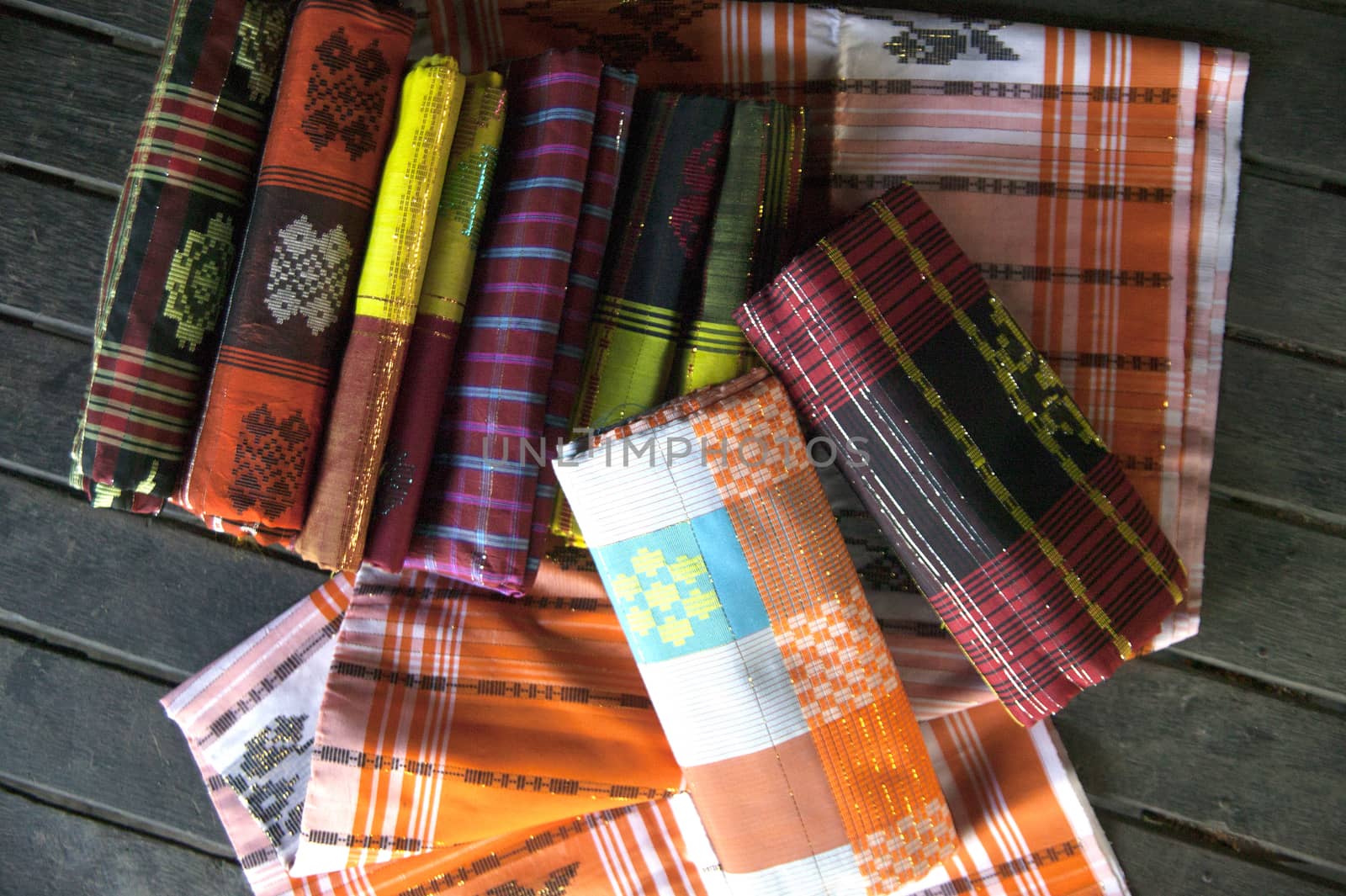 lipa sabbe, traditional woven silk fabrics from Sengkang