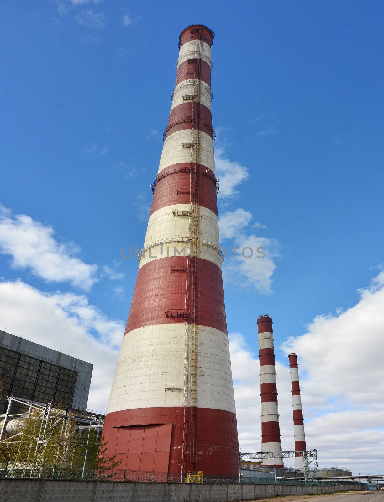 Pipe operating thermal power plant under sky hi resolution photo 