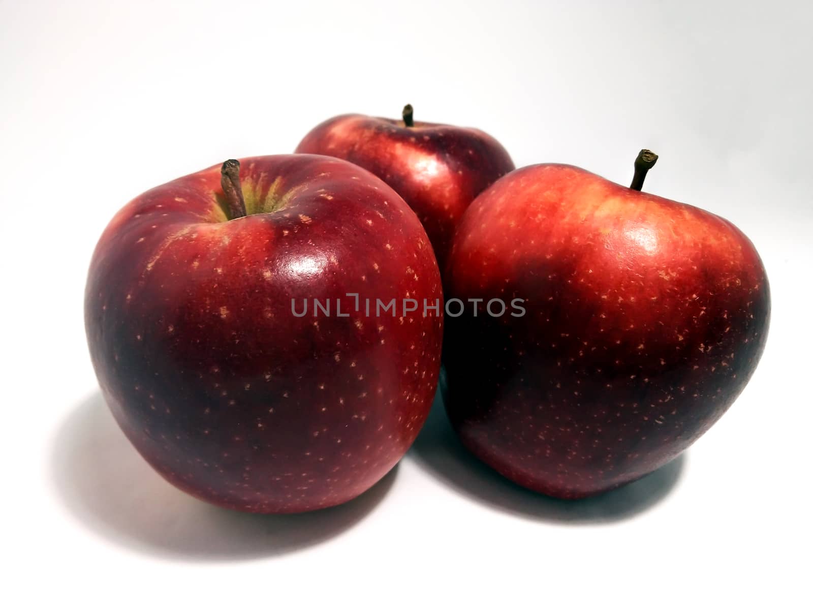 Delicious and Fresh New Zealand Apples on Display