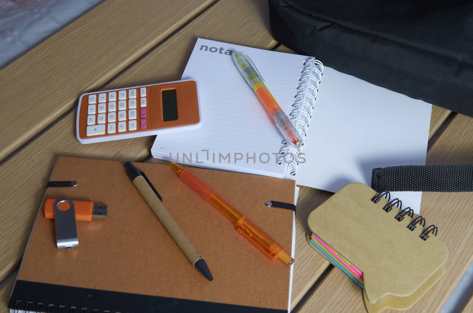 Utensils for the return to school, notebooks, pens and markers