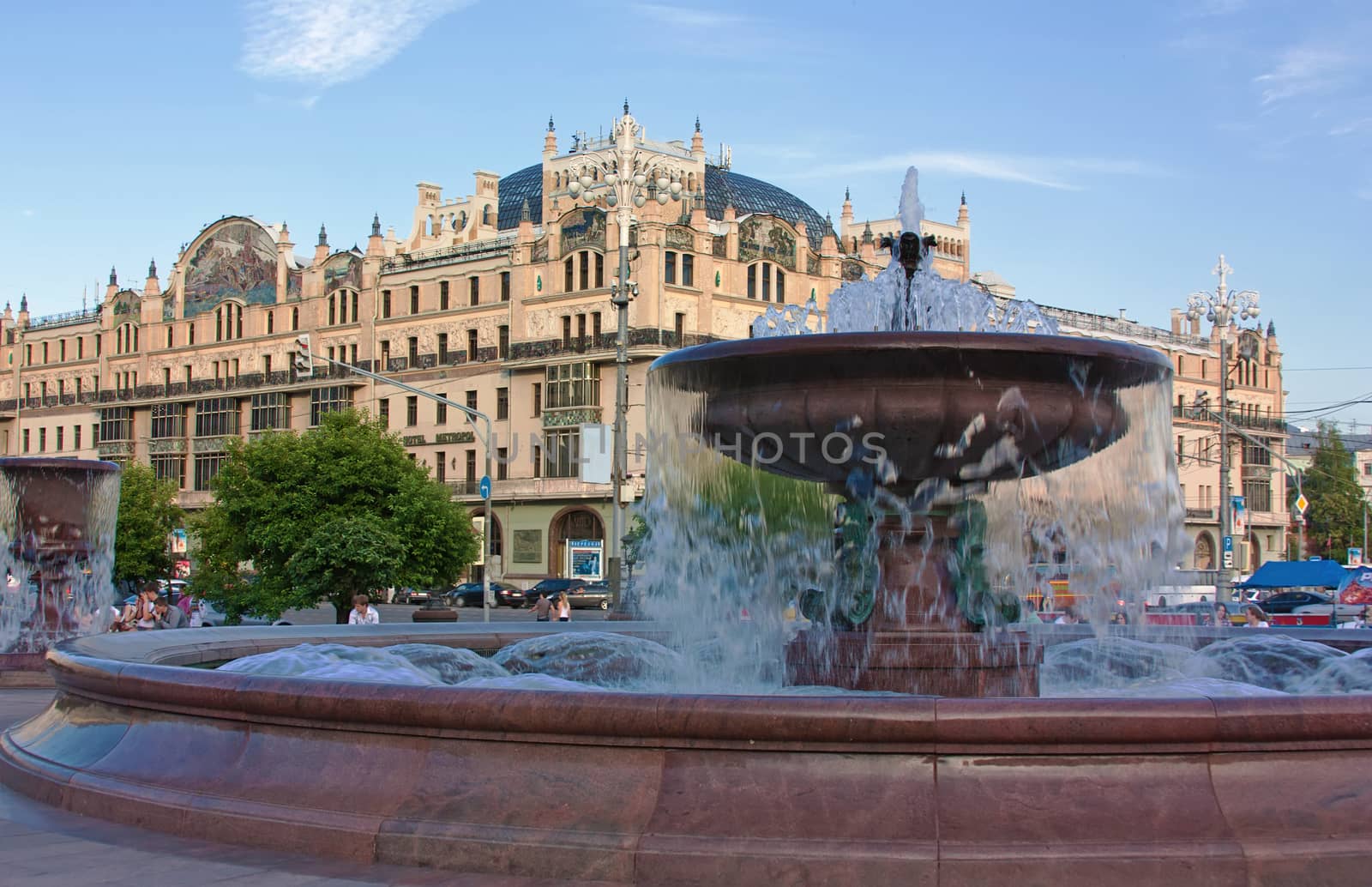 The fountain in front of a Bolshoi Theatre and hotel Mestropol′