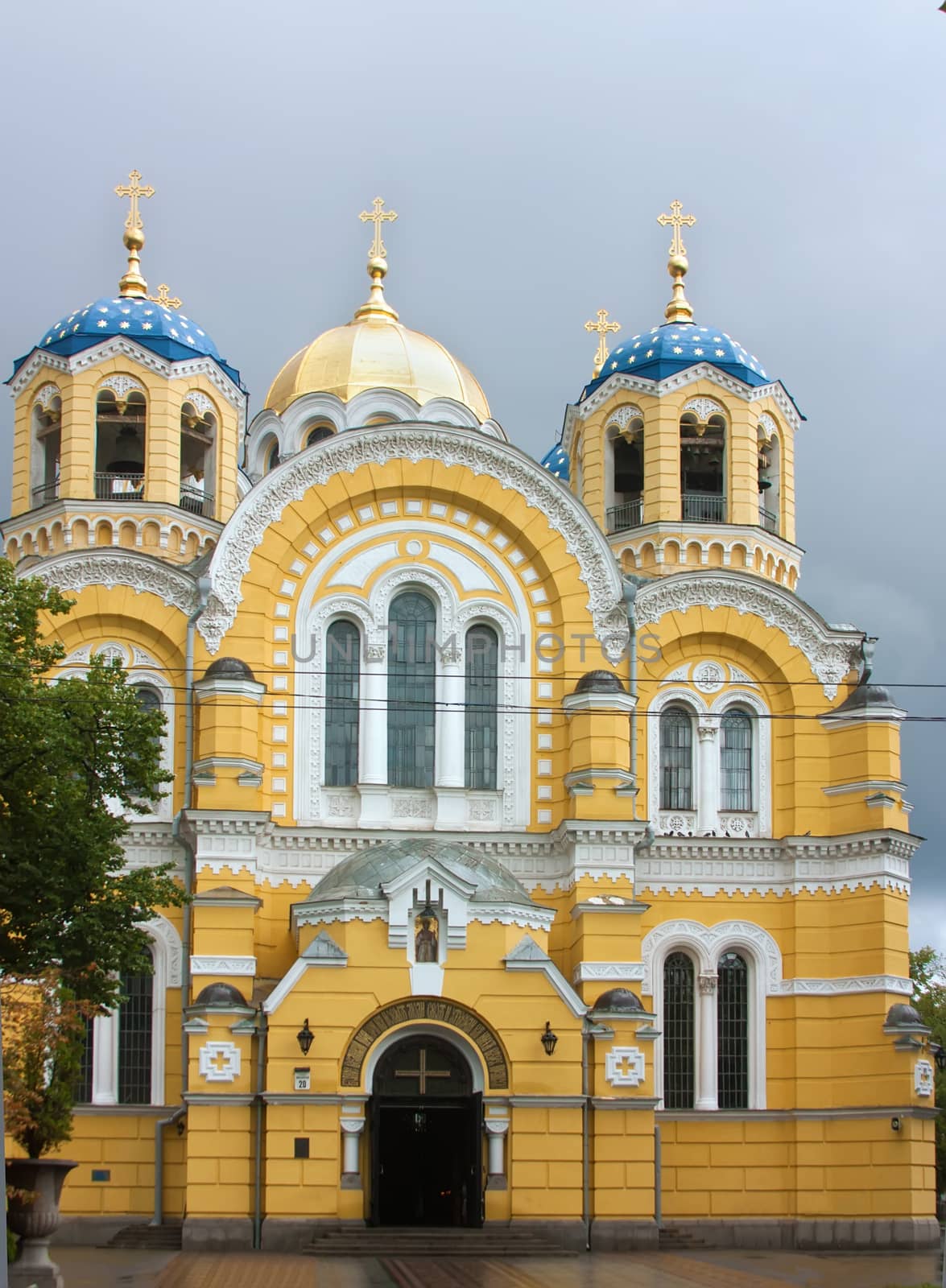 It is one of the city's major landmarks and the main temple of the Ukrainian Orthodox Church