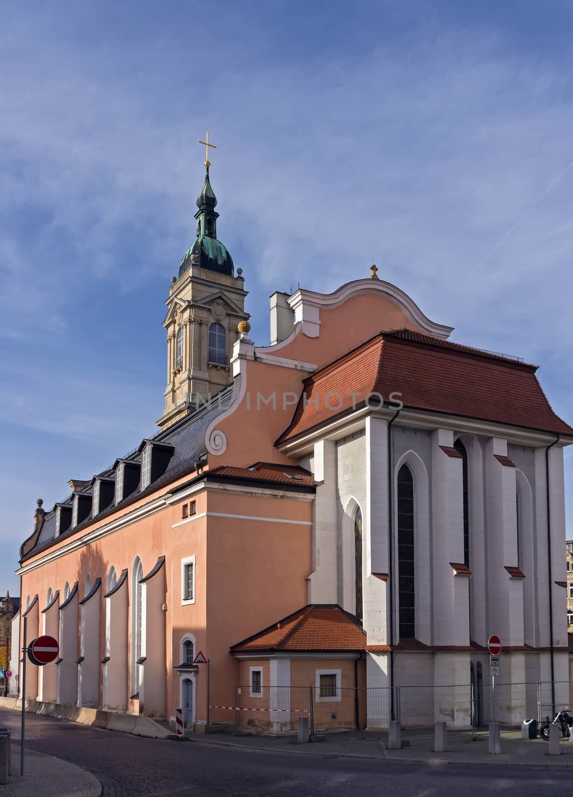 The church at the market square, was first built in the 12th century and later reconstructed in Baroque style