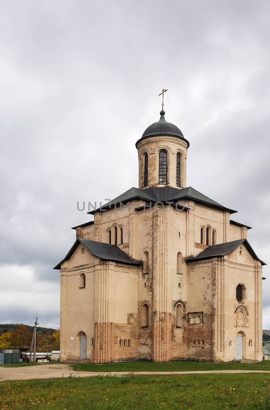 Saint Michael Church in Smolensk  was built between 1180 and 1197