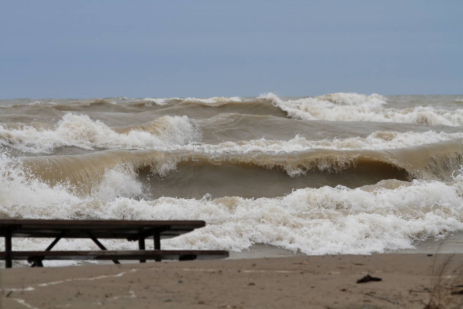 Lake Erie Spring 2019 big waves Ontario