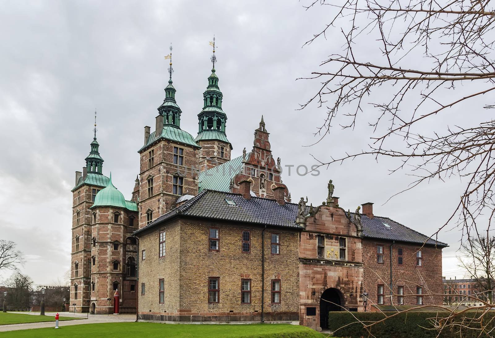 Rosenborg palace is a renaissance castle located in Copenhagen, Denmark. The castle was originally built as a country summerhouse in 1606