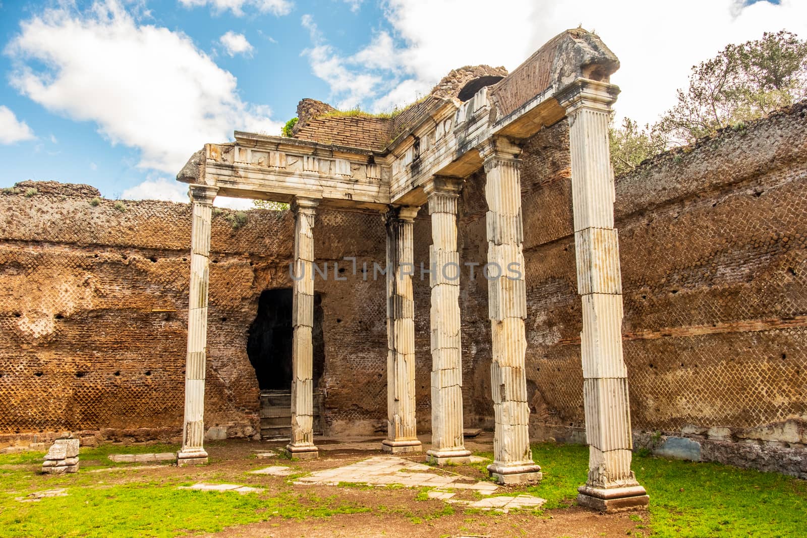 Villa Adriana roman ruins columns - Rome Tivoli - Italy .
