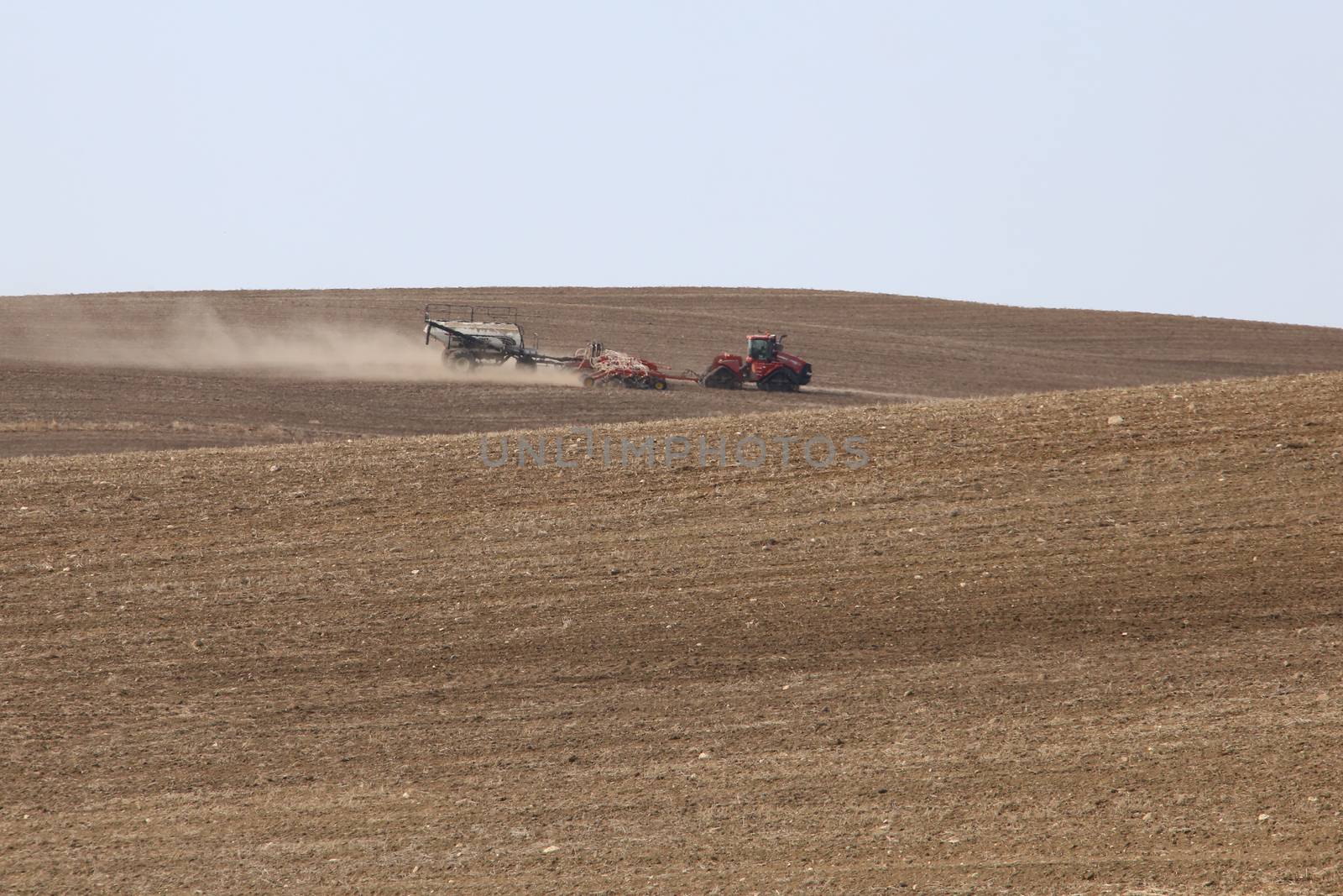 Seeding in Saskatchewan drought conditions Agriculture Canada