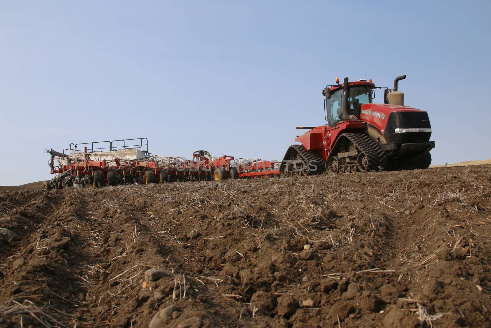 Seeding in Saskatchewan drought conditions Agriculture Canada
