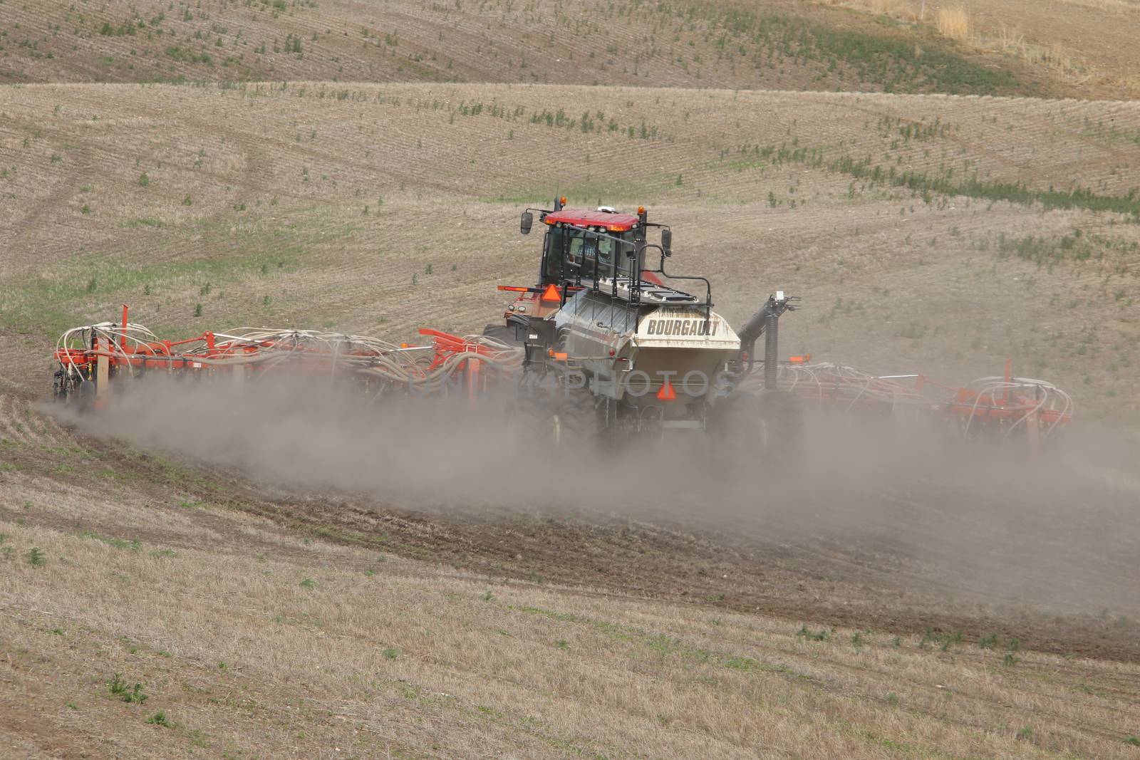 Seeding in Saskatchewan drought conditions Agriculture Canada