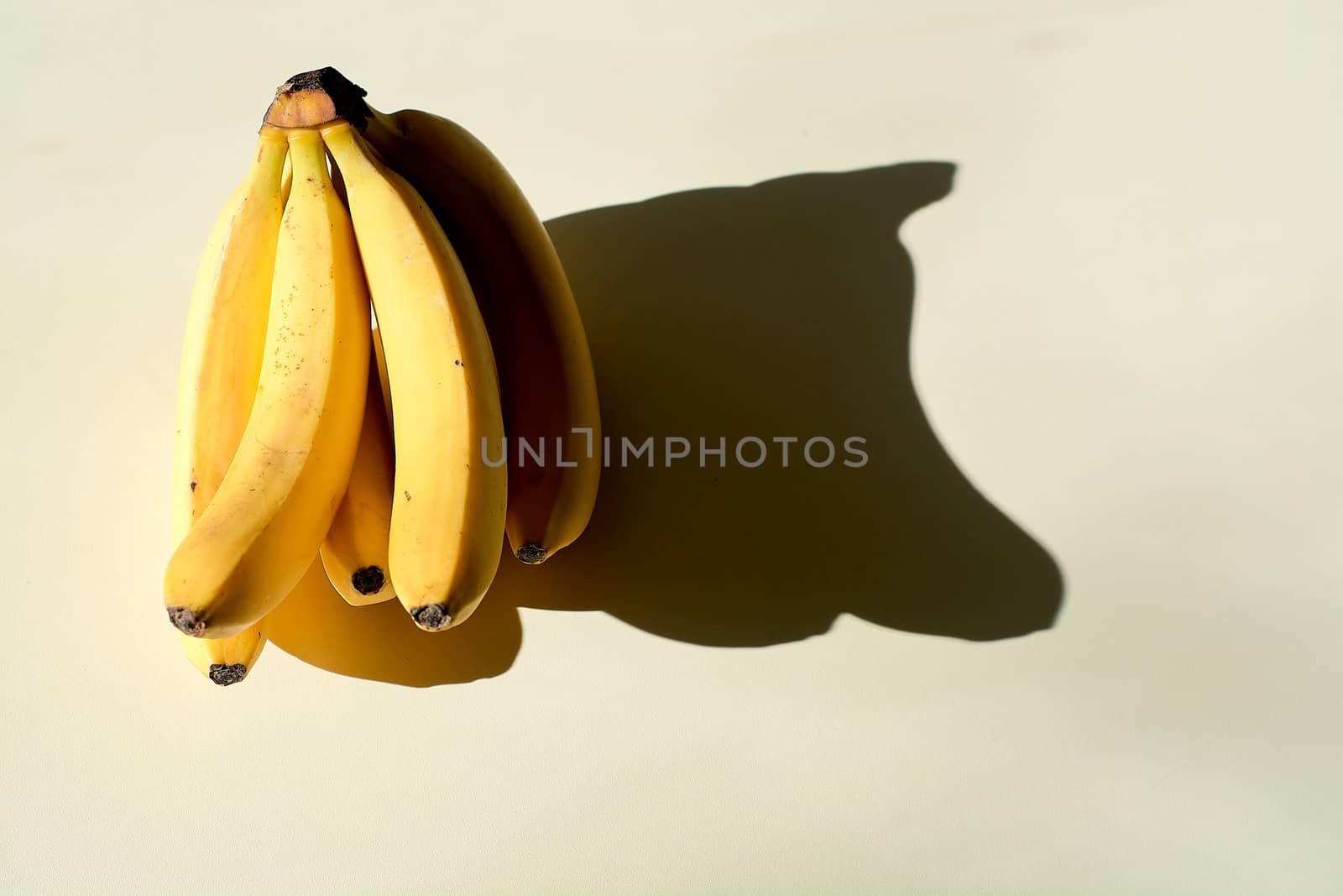 Bunch of bananas. Ripe bunch of bananas. by nixrenas