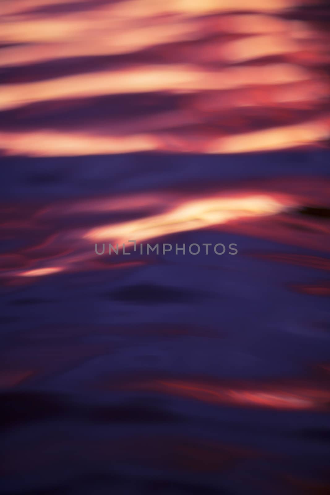 Sunset water background by destillat