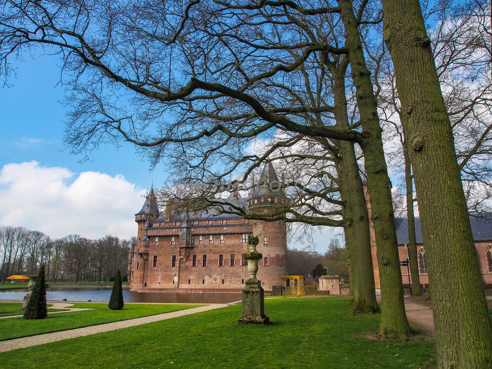 Beautiful romantic Holland castle on water , Kasteel De Haar