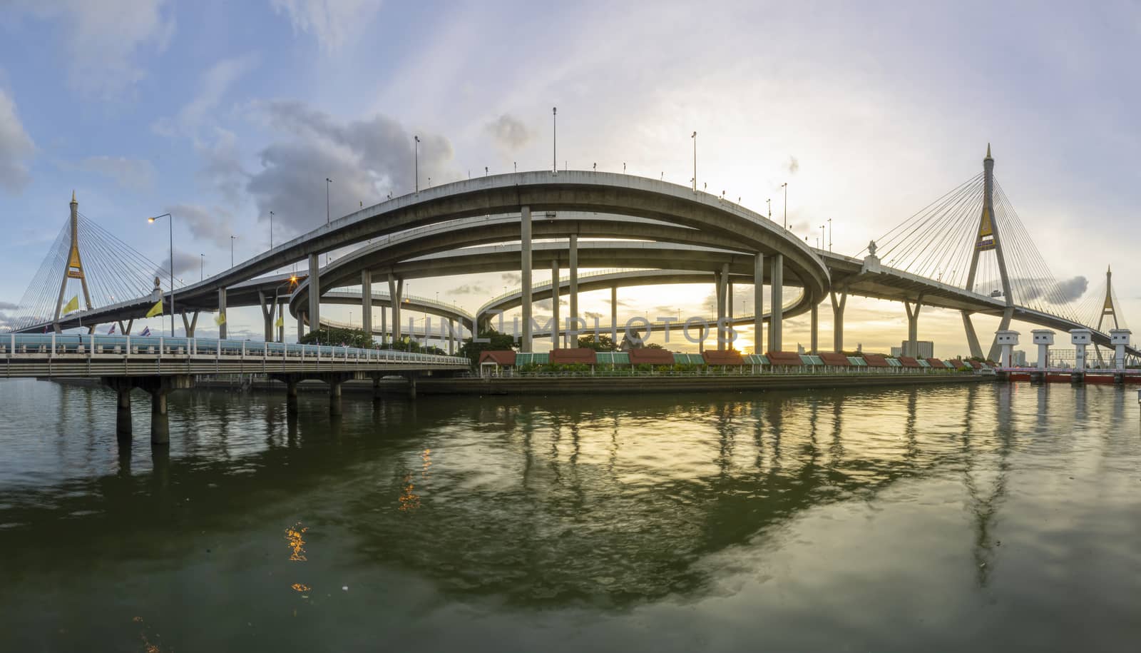 Bhumibol Bridge, Chao Phraya River Bridge.