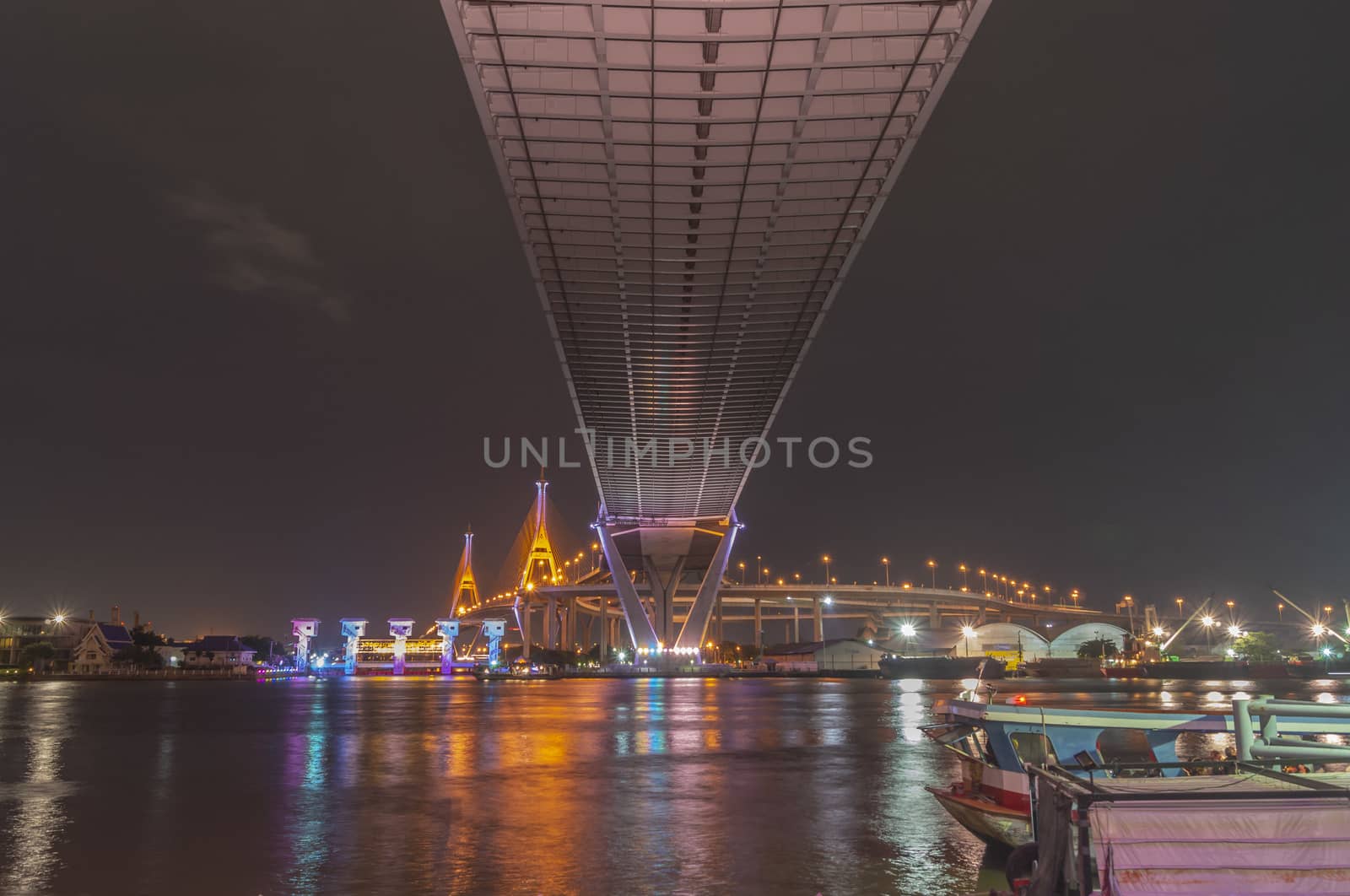 Bhumibol Bridge, Chao Phraya River Bridge. Turn on the lights in many colors at night.