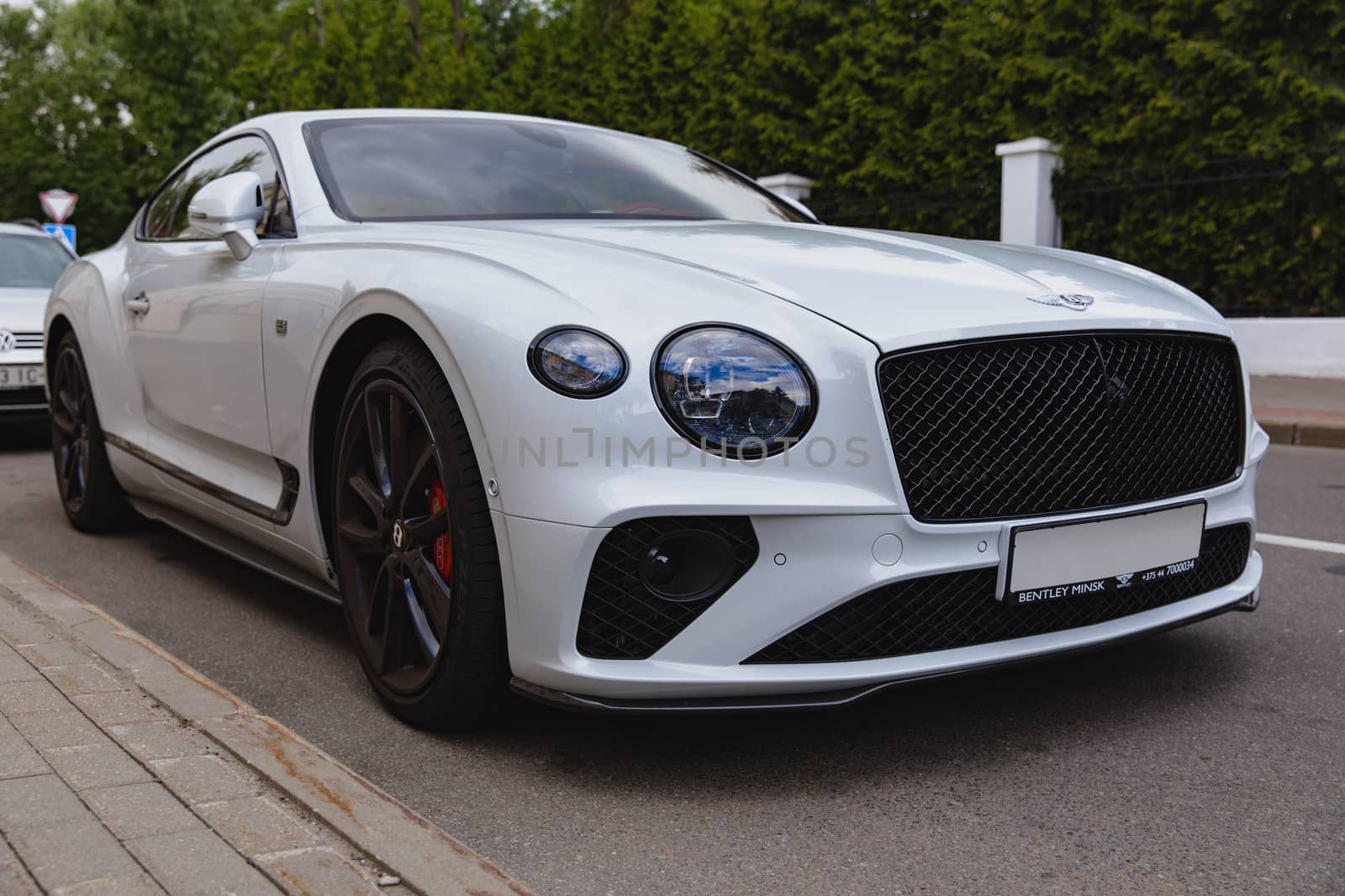 White brand new luxury sport cat Bentley Continental GT 2018 coupe by tema_rebel