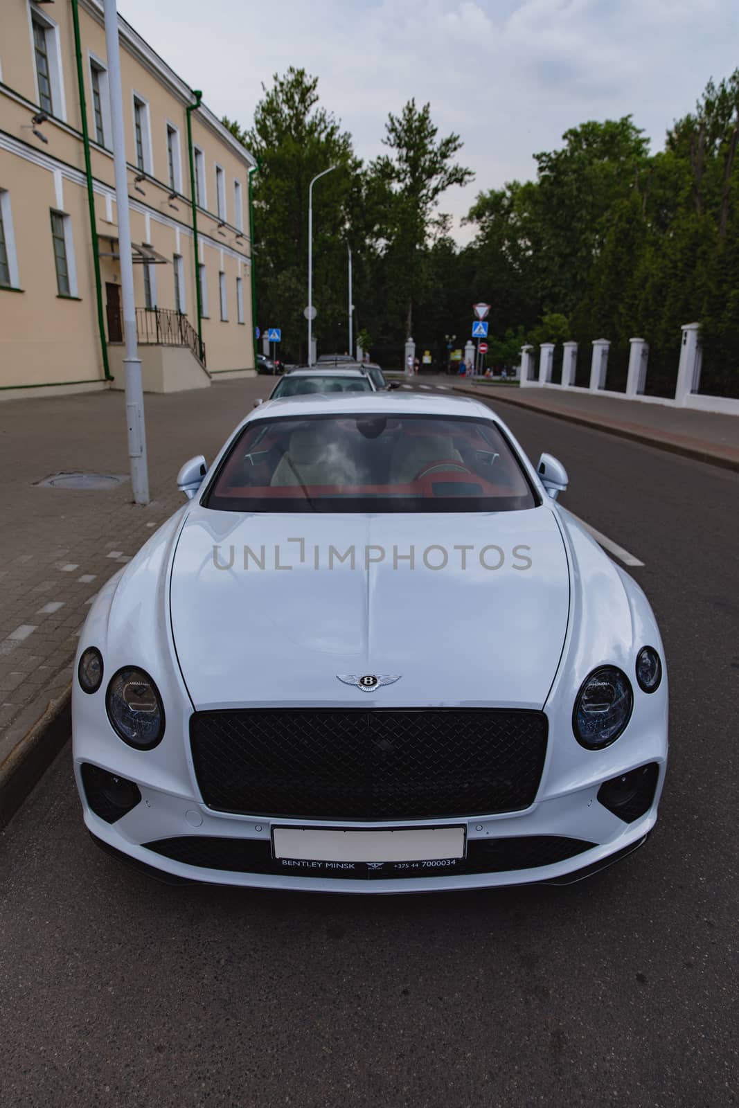 White brand new luxury sport cat Bentley Continental GT 2018 coupe by tema_rebel