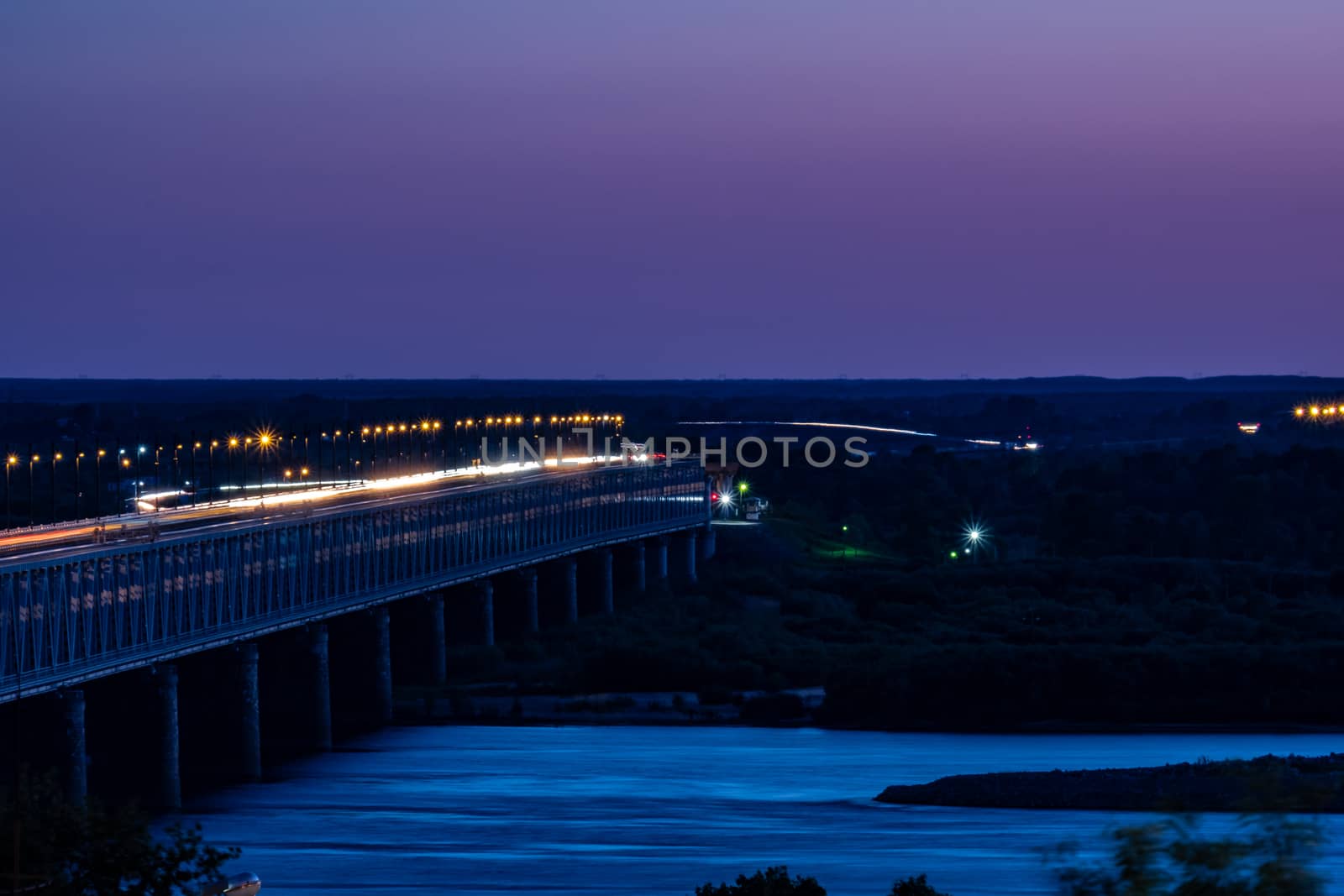 Bridge over the Amur river in Khabarovsk, Russia. Night photography.