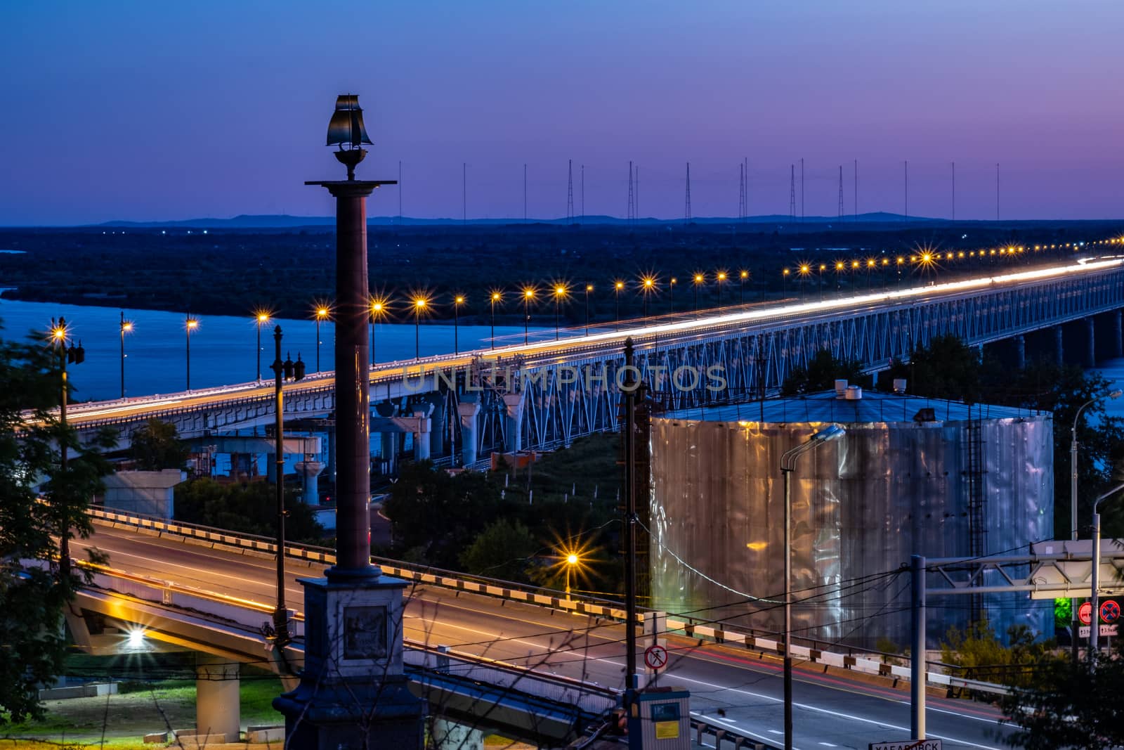 Bridge over the Amur river in Khabarovsk, Russia. Night photography.