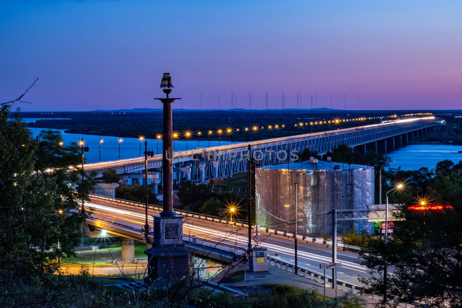 Bridge over the Amur river in Khabarovsk, Russia. Night photography.