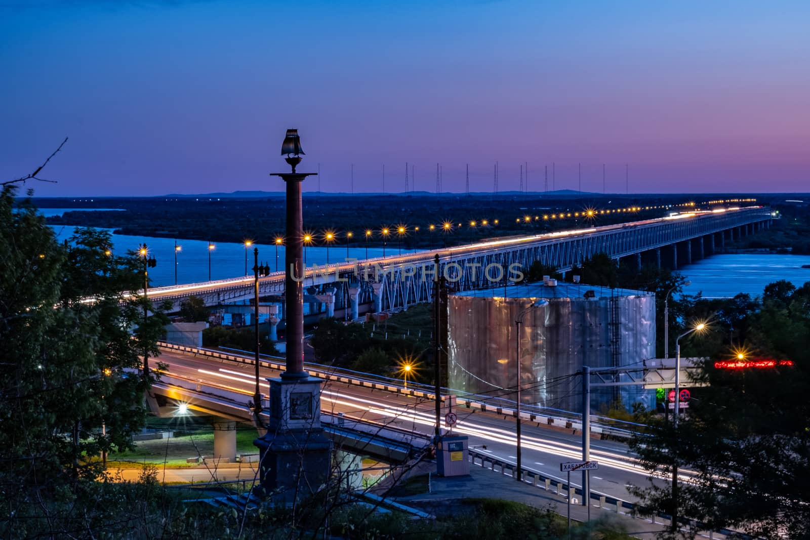 Bridge over the Amur river in Khabarovsk, Russia. Night photography.