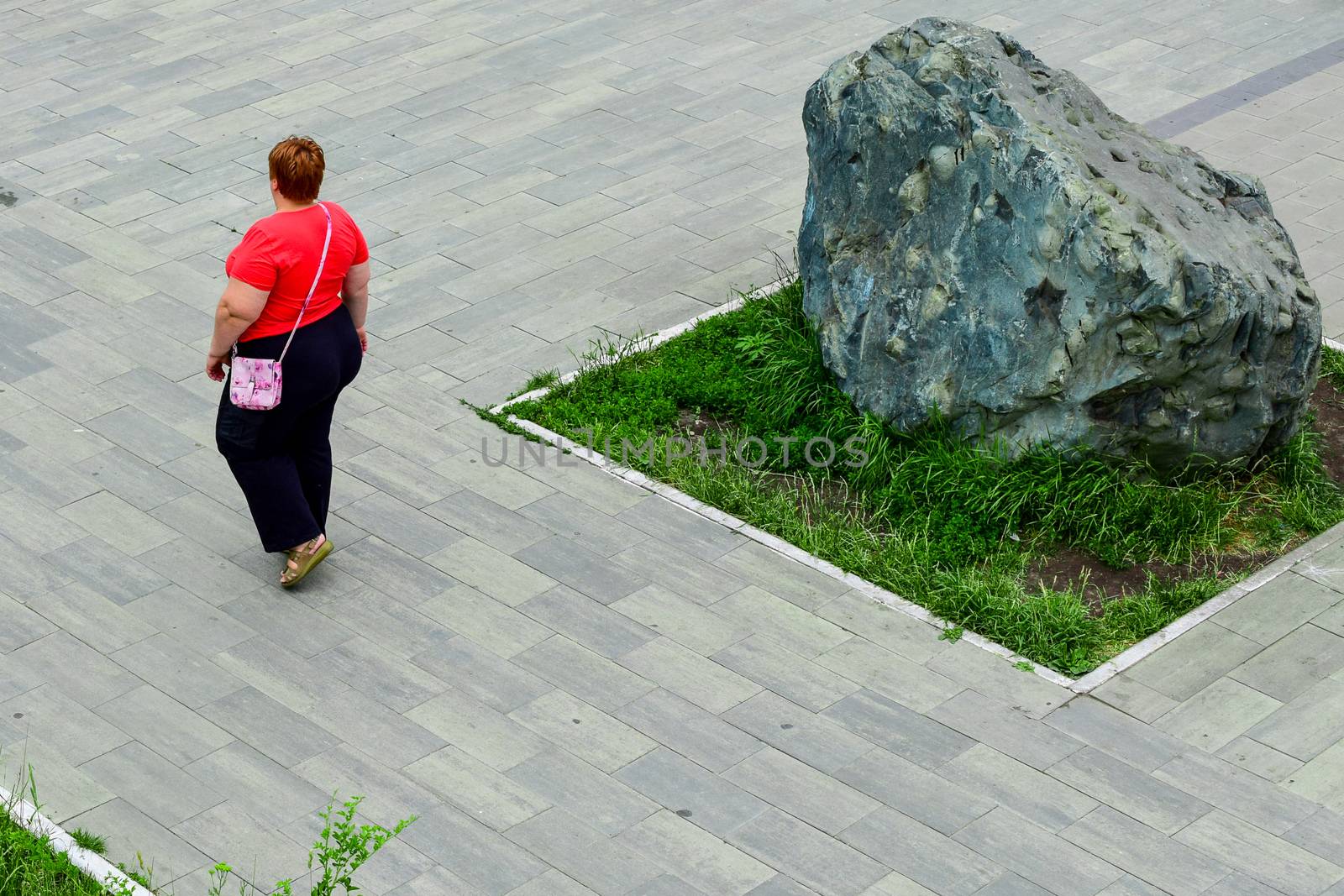 people walks on a summer day by alexandr_sorokin