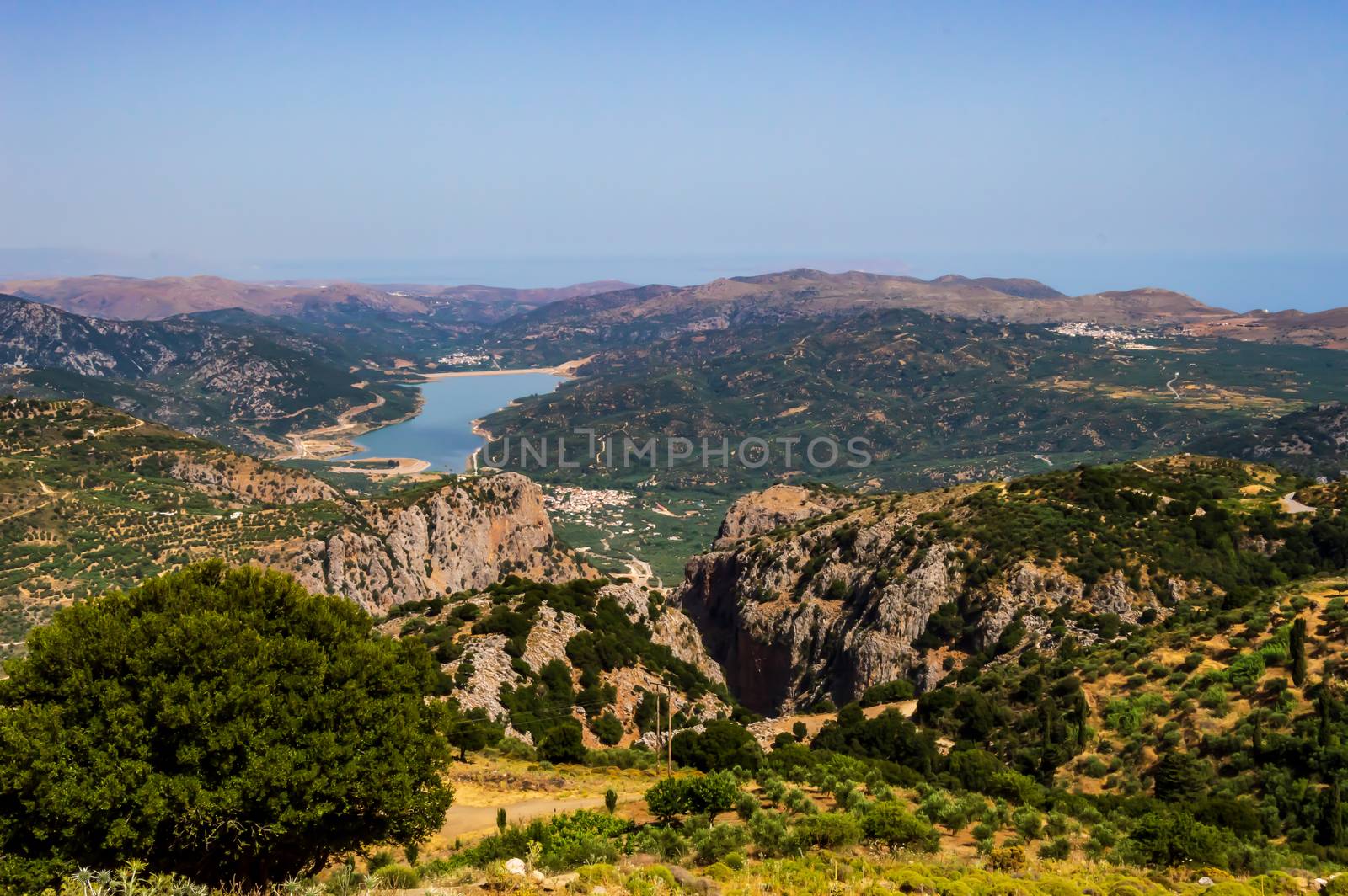 View of the lake Sfendili in the center of the island o by Philou1000