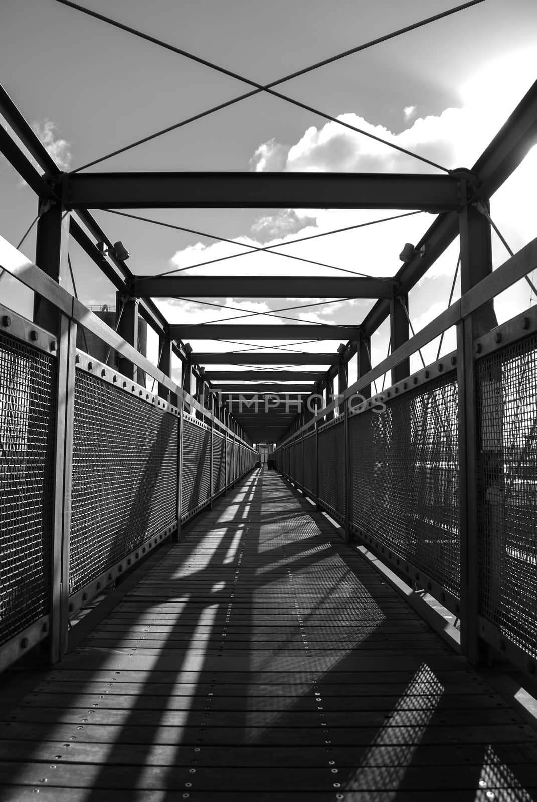 Black and white walkway by arvidnorberg