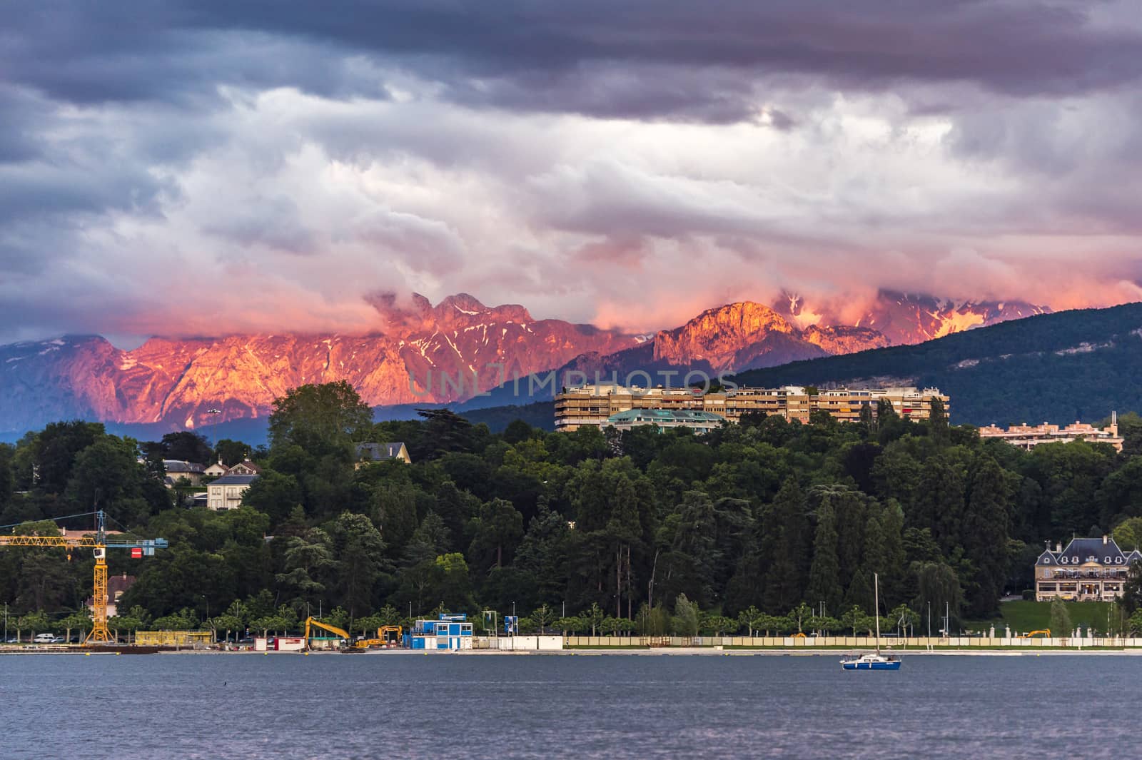 Geneva Lake by JasonYU