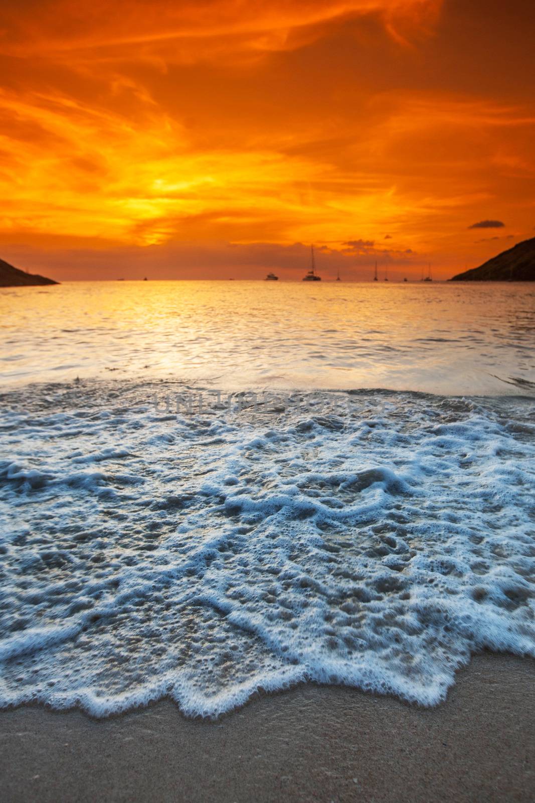 Sea sunset by Yellowj
