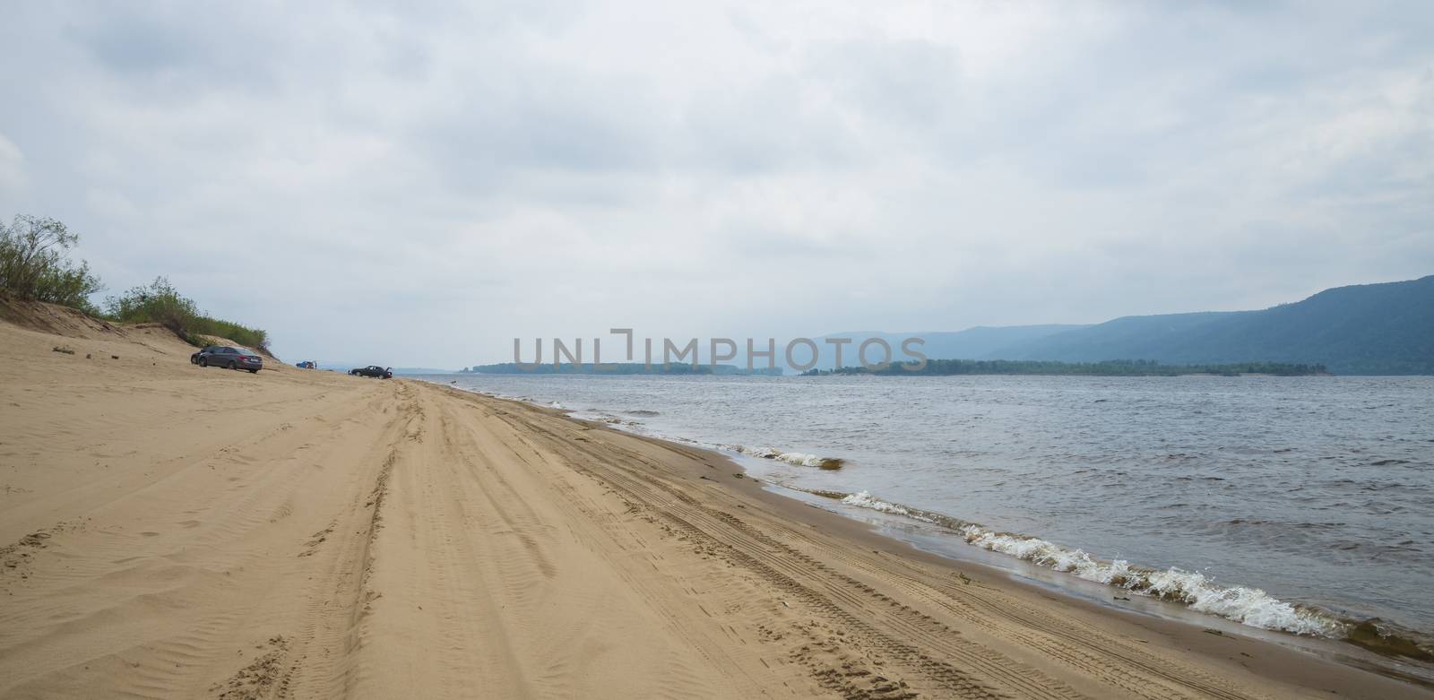 Panoramic view of the Zhiguli mountains from the Peninsula Kopylovo. by butenkow