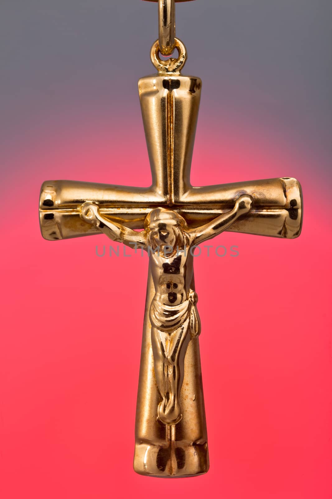 A Precious gold pendant, ideal like gift